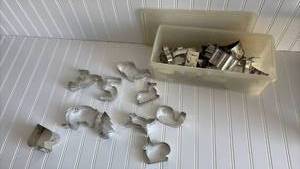 lot 145 image: Metal Cookie Cutter Collection