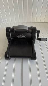 lot 154 image: Sizzix Big Shot Die Cutting Machine by Stampin Up