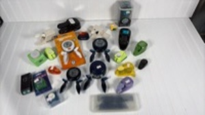 lot 185 image: Large Paper Punch Collection - Fiskars and Mixed Brands