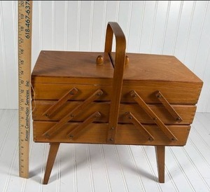 lot 201 image: Wooden Accordion Sewing Box with Contents