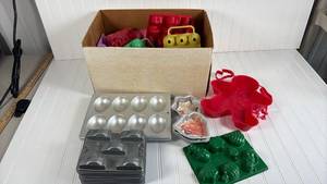 lot 210 image: Large Lot of Baking Molds