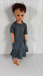 lot 250 image: Vintage doll -plastic