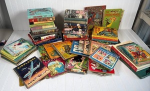 lot 320 image: Mixed Childrens Book Collection Lot