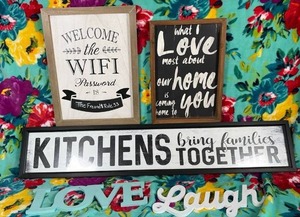 lot 384 image: Farmhouse Style Wood Sign Collection Set