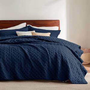 lot 43526 image: Bedsure Quilts King Size - Lightweight Bedspreads King Size with Basket Weave Pattern, Soft Quilt Bedding Set, Navy Comforter Set Coverlet for All Seasons with 2 Pillow Shams (106 x 96) - Retail $54
