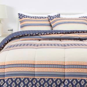 lot 30024 image: Amazon Basics Lightweight Microfiber Comforter Set, 3-Pieces, Gray Geometrics, FullQueen