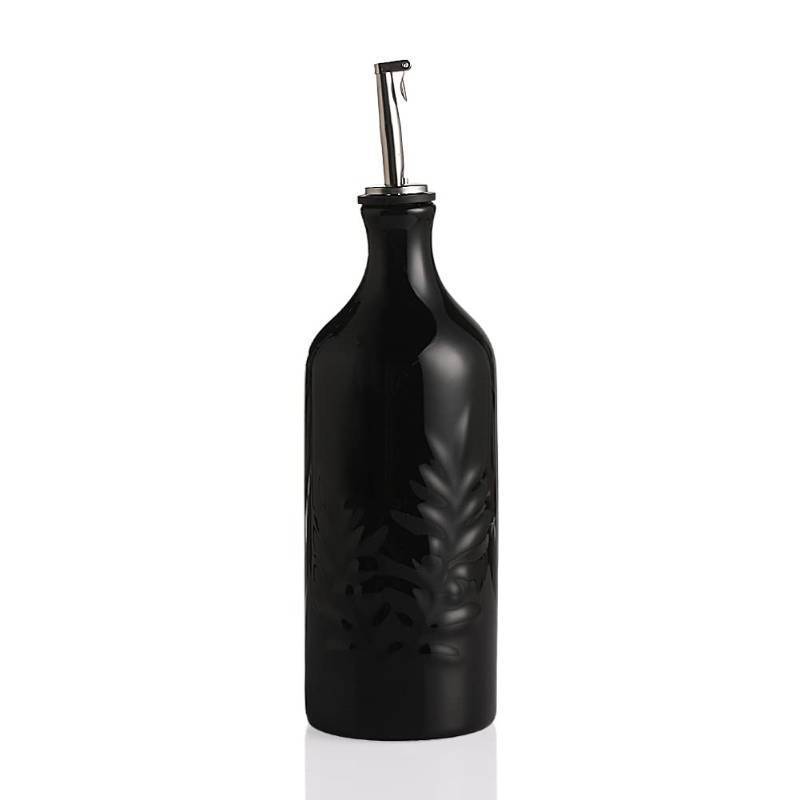 lot 16174 image: 20 Oz Ceramic Oil Dispenser Bottle, Relief Opaque Oil Cruet, Suitable for Storage Oil, Vinegar, Soy Sauce, Coffee Syrup, Liquids, Set of 1 (Black) - (SMALL CRACKS)