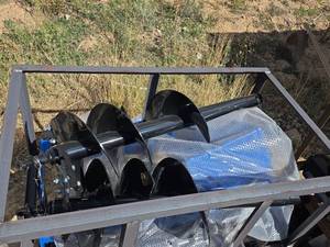 lot 4317 image: Unused AGT Heavy Duty Skid Steer Auger - Model ECAG