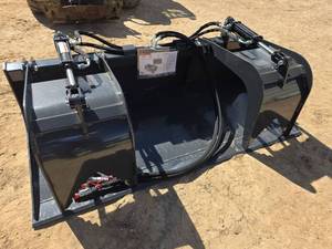 lot 4378 image: Wolverine 72-inch Skid Steer Grapple Bucket
