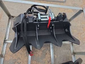 lot 4640 image: 2025 LandHonor  FW-13-15000G 15k Hydraulic Winch