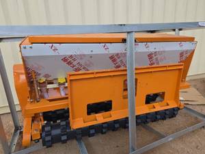 lot 4683 image: LandHonor No-Till Seed Drill SD-22-72W w Skid Steer and 3 Point Mounts