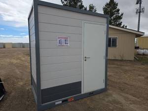 lot 4607 image: Raysky Mobile Toilet Unit with Shower and Bathroom Facilities RM87-96