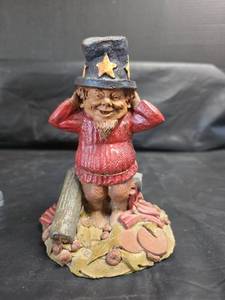 lot 315 image: Tom Clark Gnome Uncle Sam Patriotic Figurine