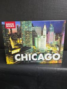 lot 354 image: Chicago Architecture Photography Book by Suzanne Lander