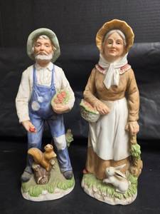 lot 366 image: Homco Farmer and Wife Porcelain Figurine Set