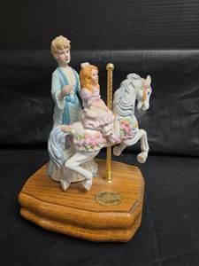 lot 391 image: Lefton China Hand Painted Porcelain Carousel Music Box