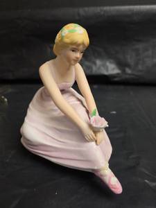 lot 405 image: Porcelain Lady Figurine in Pink Dress with Flower- see pics for foot damage