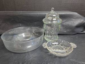 lot 416 image: Glass Serving Bowl with Lidded Jar and Decorative Bowl