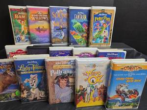lot 440 image: Classic Disney and Family Movie VHS Tape Collection