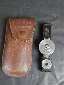 lot 462 image: Saymon-Brown New York Range Finder with Leather Case