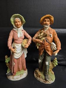 lot 466 image: Homco Ceramic Figurines Elderly Farmer Couple Set of 2- See pics for damages
