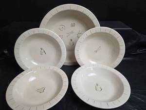 lot 481 image: Pottery Barn Pasta Prep Bowls Set of 5