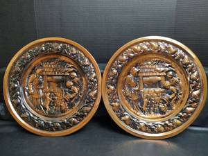 lot 501 image: Metal Mother and Boy at Well Scene 13 inch