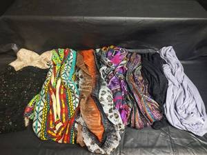 lot 529 image: Mixed Womens Scarf Collection