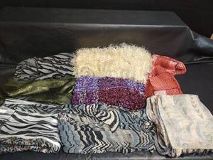 lot 531 image: Mixed Scarf Collection