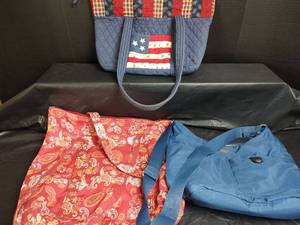 lot 540 image: Baggallini Mixed Pattern Tote Bags