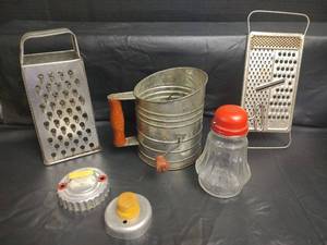 lot 574 image: Vintage Kitchen Utensils and Baking Tools
