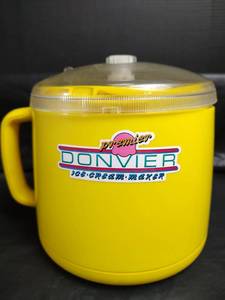 lot 600 image: Donvier Premier Ice Cream Maker 1 Quart