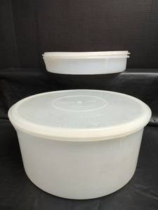 lot 627 image: Tupperware Storage Containers with Lids