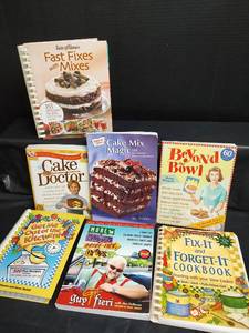 lot 635 image: Cookbooks - Get Me Out of Kitchen, Fix-It and Forget-It, Fast Fixes with Mixes
