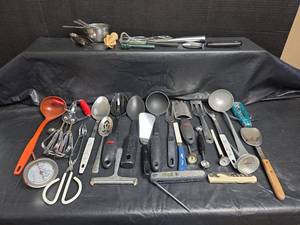 lot 652 image: Kitchen Utensils