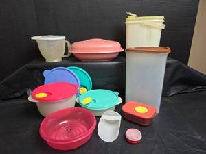 lot 653 image: Tupperware Kitchen Storage Containers