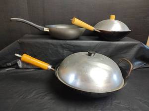 lot 669 image: Woks