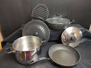 lot 672 image: Assorted Pots and Pans