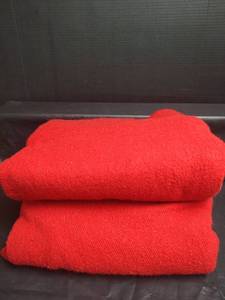 lot 739 image: Red Wool Blankets, qty 2,  60 x 72