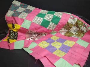 lot 744 image: Handmade Quilt Top, 76 x 96