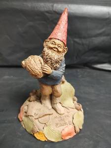 lot 786 image: Tom Clark Gnome Figurine McEver-R with Certificate of Authenticity