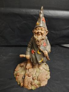 lot 794 image: Tom Clark Wizard Garden Gnome Figurine with Stars and Moon Design