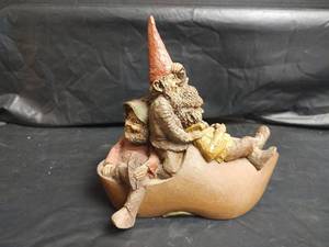 lot 795 image: Tom Clark Garden Gnome Winkin, Blinkin, and NOD-R Figurine with Cert of Authenticity