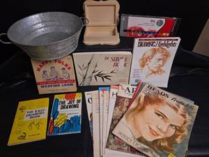 lot 815 image: Art Instruction Books with Drawing and Painting Supplies