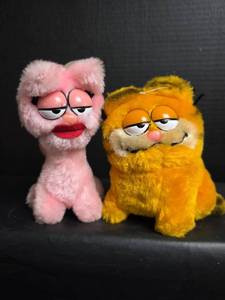 lot 839 image: Garfield and Arlene Character Plush Toys