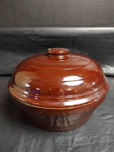 lot 852 image: Marcrest Stoneware Brown Glazed Ceramic Bowel with Lid, Made in USA