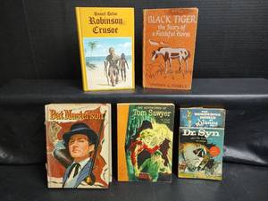 lot 860 image: Classic Childrens Literature Book Collection