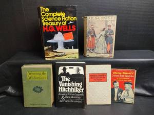 lot 861 image: Classic Literature and Fiction Books
