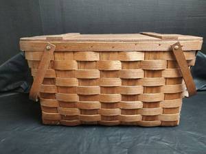 lot 891 image: Basketville Handwoven Wood Picnic Basket with Lid and Handles