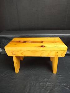 lot 902 image: Pine Wood Step Stool with Cut Out Handle, 14w x 8t x 7d